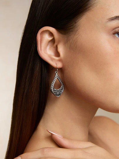 Tropiscape 1 Pair Minimalist Vintage Bohemian Style Hollow Carved Metal Earrings