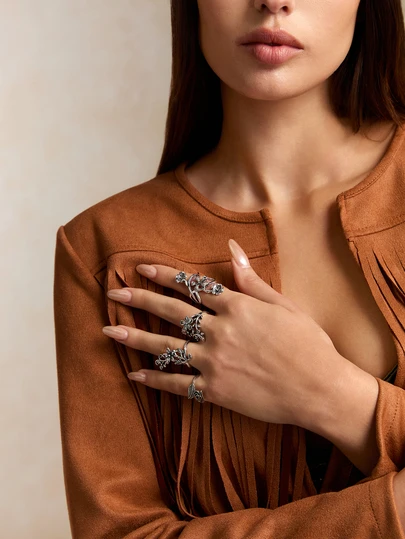 Tropiscape 4 件套复古森系藤蔓、树叶和花朵设计关节戒指套装