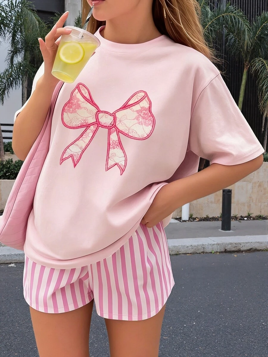 1件少女仿蕾丝蝴蝶结印花短袖T恤，学生休闲装，夏季上衣，适合女孩玩耍 - 粉色 - 查看 1