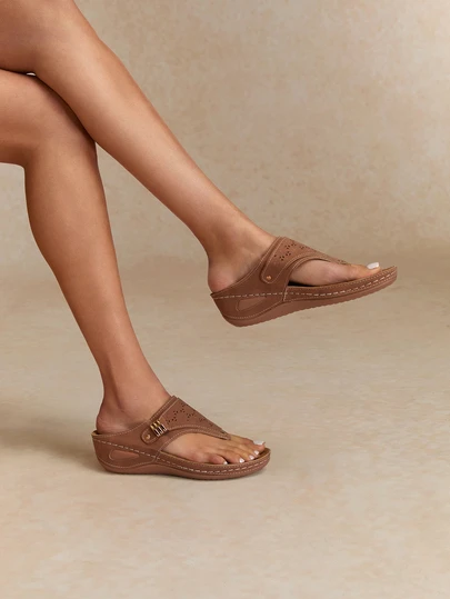 Tropiscape 大码女式厚底圆头坡跟一脚蹬凉鞋