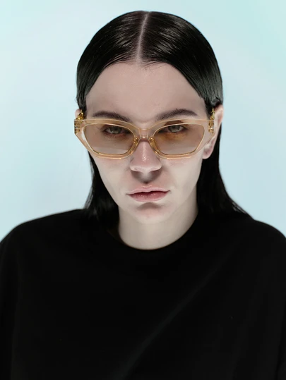 Rollcall 1件女士时尚猫眼纯色眼镜，带链条装饰