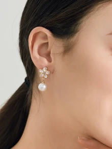 Clariva 1 par de elegantes y dulces pendientes de mujer con flor rosa de diseño de lujo y perla sintética de diseño único - Amarillo Oro - Ver 3