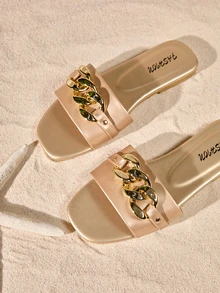 Tropiscape Sandalias de mujer con detalles de cadena en color dorado, cómodas y elegantes para uso en interiores y exteriores, estilo Cottagecore, atuendo de verano - Champán - Ver 3