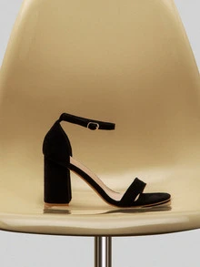 NobleVue 女士优雅珍珠蝴蝶结正装鞋，圆头性感白色软皮粗跟派对凉鞋 - 黑色 - 查看 3