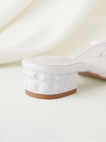 Clariva 1. 夏季新款软皮方头弹力带凉鞋，网眼透气蝴蝶结粗跟凉鞋，百搭粗跟拖鞋，女士白色高跟鞋 - 白色 - 查看 2