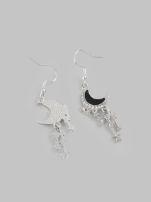 DareSee Retro Gothic Crescent Moon & Star Design Earrings For Women - Silver - View 4