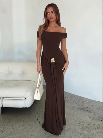 Women's Solid Color One-Shoulder Metal Buckle Ruched Tie Sexy Elegant Resort Fashion Dress