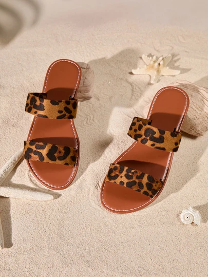 Tropiscape 欧美风格女士白色平底凉鞋，简约设计沙滩凉鞋，带 PU 皮革交叉带的休闲户外凉鞋