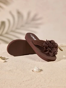 Tropiscape Dép xỏ ngón đế dày đi biển thời trang mới mùa hè 2025 dành cho nữ, họa tiết hoa (Gợi ý đặt hàng lớn hơn một cỡ nếu bạn có bàn chân rộng!) - Màu nâu  Mocha - Xem 4