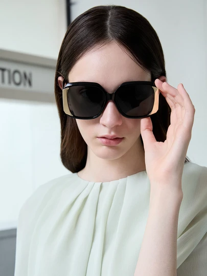 CHICVUE 经典黑色矩形塑料太阳镜，男女皆宜，复古时尚镜框，适合户外、旅行、海滩、日常生活、夏季、防晒、驾驶时尚遮阳优雅装扮家庭出游旅行度假假期，适合夏季海滩度假、户外、旅行