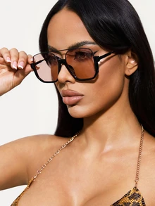 TuEzra 1pc Oversized Retro Style Women's Glasses, Suitable For Beach, Outdoor Activities, Travel, And An Ideal Choice For Women's Daily Wear, Business Casual, Summer Beach, Outdoor Travel, And Back To School Season In Autumn/Winter - Bronze - View 5