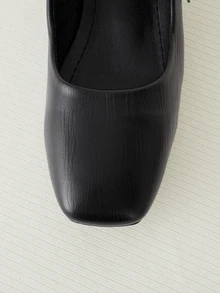 Clariva 女士3厘米布面包跟黑色时尚百搭玛丽珍低跟粗跟优雅平底鞋，另有藏蓝色、咖啡色、酒红色可选 - 黑色 - 查看 4