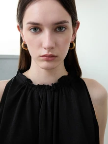 CHICVUE Fashionable 18k Stainless Steel Hollow C-Shaped Hoop Earrings Suitable For Women's Daily Wear - Gold - View 1