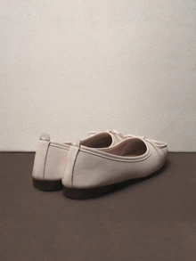 Hatastic 女式柔軟低口蝴蝶結芭蕾平底鞋,輕量級、英倫風格、歐美版型 - 米色 - 查看 4