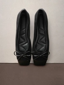 Hatastic 2025新款蝴蝶结方头粗跟平底套脚休闲舒适软底女鞋音乐节 - 黑色 - 查看 5