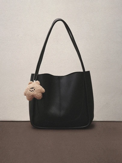 Hatastic 1 件 PU 材料搭配星星毛绒吊坠，简单的纯色拼接，女士大容量托特包、单肩包、适合女性日常旅行的手提包、商务旅行的多功能包、为最好的朋友送礼的小礼物，新款秋冬女包，最佳秋季钱包，女士街头和日本包，与秋季服装完美搭配女士秋季服装