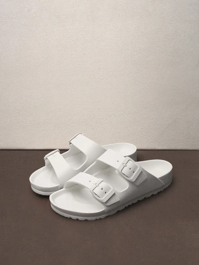 Hatastic Sandalias planas de mujer en beige, con doble hebilla ajustable de EVA, ligeras y tipo chanclas, con hebilla, antideslizantes, duraderas, suaves, cómodas y con amortiguación, para uso en exteriores, playa y festivales musicales