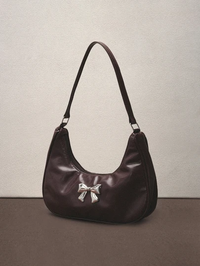 Hatastic 新品时尚金属蝴蝶结装饰 PU 新月纯色弧形新月腋下单肩手提包，优雅女包，秋季