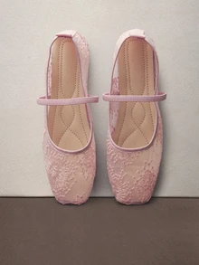 Hatastic 秋冬优雅玫瑰花方头蕾丝网面女鞋，户外休闲婚礼派对透气镂空平底芭蕾鞋，百搭乐福鞋，玛丽珍音乐节 - 杏桃粉紅色 - 查看 2