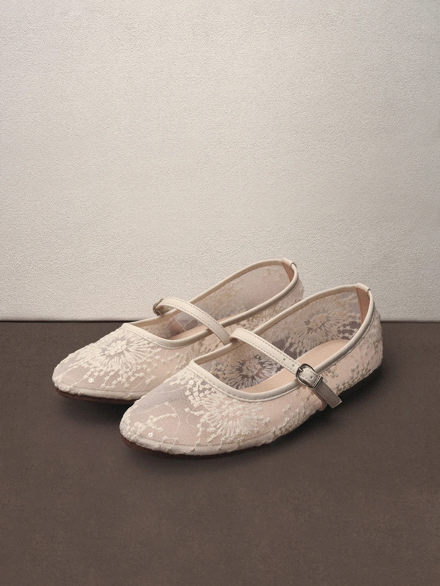 Hatastic 2025秋季新款女士圆头芭蕾平底鞋，网面材质，刺绣花卉图案，优雅简约透气复古玛丽珍一脚蹬款式，时尚舒适，适合日常穿着和音乐节等场合。 - 米色 - 查看 1