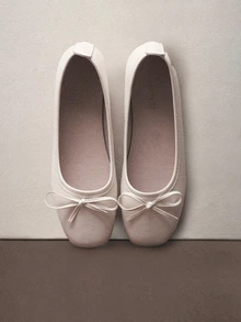 Hatastic 女式柔軟低口蝴蝶結芭蕾平底鞋,輕量級、英倫風格、歐美版型 - 米色 - 查看 2