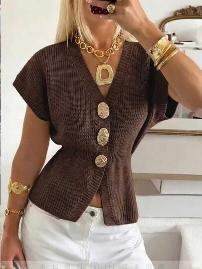 Top de punto con cuello en V SEREN Primavera/Verano, color marrón, top de punto para mujer, estilo casual, que ciñe la cintura, con botones metálicos decorativos, elegante, estilo urbano para ir al trabajo, top acanalado, top de verano, tops para salir, blusas elegantes para mujer, conjuntos para vacaciones de verano, blusas casuales para mujer, top marrón