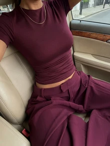 Áo thun cổ tròn tay ngắn, kiểu dáng thanh lịch, tối giản, thích hợp mặc đi làm và hẹn hò hàng ngày, áo mùa hè cho nữ, áo kiểu nữ sang trọng. - Màu Đỏ Sâu - Xem 2