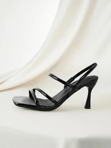 Clariva 女士多带金字塔高跟凉鞋，适合作为送给女朋友的礼物 - 黑色 - 查看 2