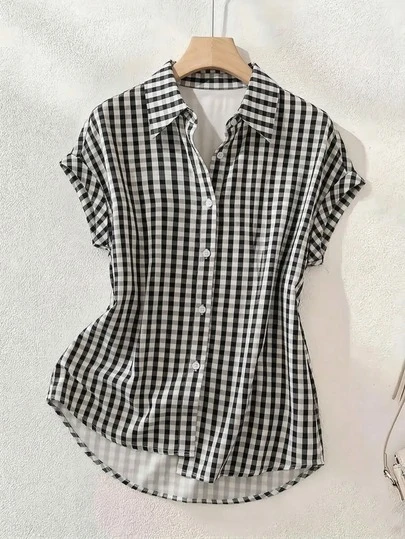 Áo sơ mi tay ngắn, cài cúc đơn, vai rớt, họa tiết kẻ caro thời trang mùa hè, chất liệu polyester, cúc cài phía trước phối màu tương phản, phù hợp cho mùa xuân, hè, thu, đa năng cho mọi dịp.