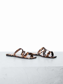 CHICVUE Women's Flat Sandals: Summer Anti-Slip Slippers, Made Of Glossy Leather, With A Cross-Strapped Design, Durable Rubber Soles, Solid Color, Fashionable Flat Sandals. - Leopard - View 3