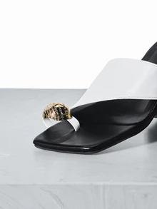 CHICVUE Dép xỏ ngón có khóa tròn bằng kim loại kiểu Pháp sang trọng dành cho nữ, dép hở ngón - trắng - Xem 5