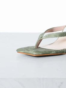 CHICVUE Classic Minimalist Striped Thong Women High Heel Sandals - Green - View 4