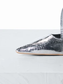 CHICVUE 女式 7 厘米尖头露跟高跟凉鞋，银色金属弹力带精致细高跟鞋 - 銀色 - 查看 5