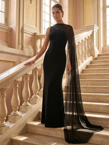 不对称领口长款礼服，配透明披肩式袖子，适合婚礼穿着。 - 黑色 - 查看 2