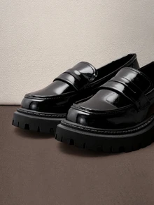 Hatastic Giày lười nữ đế dày chống trượt, mũi tròn, kiểu dáng punk Anh Quốc, thời trang thường ngày, thoải mái, tôn dáng, thích hợp cho các hoạt động ngoài trời, lễ hội âm nhạc, năm 2026. - màu đen - Xem 2