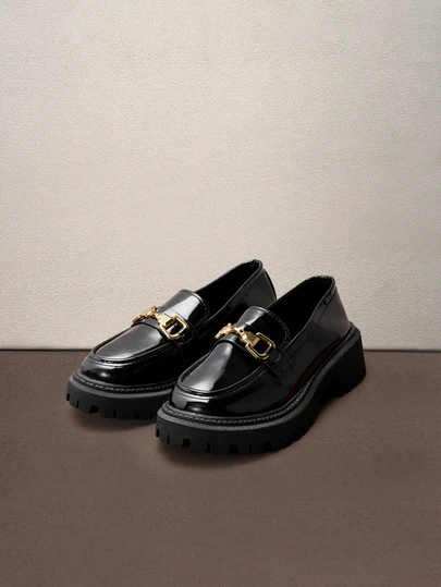 Hatastic 女士百搭方头休闲蝴蝶结装饰低跟套脚乐福鞋，镜面材质，方头设计，套脚，一体式，低跟，复古优雅英伦风，2025新款春夏秋冬黑色亮面软底舒适中跟鞋，适合音乐节穿着