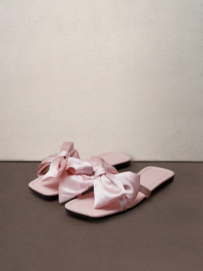 Hatastic 2025 New Elegant Women's Slippers, Flat Square Toe Handmade Satin Bow Slip-On Comfortable Indoor Outdoor Slippers, Big Bow Design Pairs Well With Dresses, Fashionable Sandals Music Fest