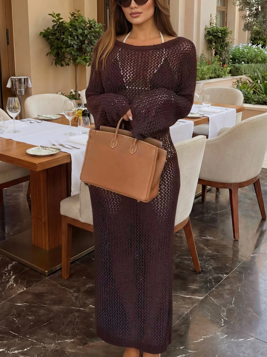 2026春夏新款女士咖啡棕色镂空针织罩衫长裙，露背，修身，长袖，手臂垂坠/轻盈，钩编镂空面料，适合春夏约会、海滩度假、情人节/与朋友的下午茶、海边装扮——性感、精致且应季。