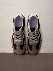 Hatastic 女士休闲运动鞋，复古德式春季休闲运动鞋，白色平底鞋，女士运动鞋，春季鞋履，休闲鞋，返校季，女士运动鞋音乐节 - 摩卡棕 - 查看 3