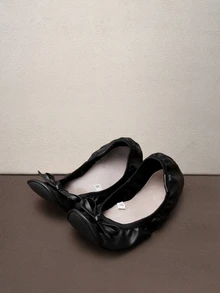 Hatastic 女士黑色轻便可折叠芭蕾平底鞋，饰有弹性蝴蝶结，舒适易穿，适合秋冬季室内休闲音乐节 - 黑色 - 查看 1