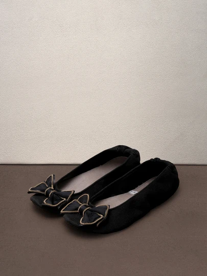 Hatastic 女士轻便、赤足感舒适、休闲柔软、百搭经典芭蕾平底鞋，可折叠套脚芭蕾舞鞋，女士室内音乐节拖鞋