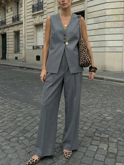 Conjunto de 2 piezas de top sin mangas de cuello en V profundo y pantalones de pierna ancha en gris, conjunto elegante de mujer para el trabajo y el transporte, hecho de tela de fibra de bambú sin estiramiento