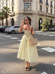 女士优雅休闲黄色格子方领中长连衣裙，高腰A字无袖夏季度假约会派对连衣裙 - 鵝黃色 - 查看 1