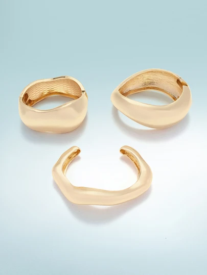 Rollcall 18K Gold Plated Chunky Bangle, Abstract Water Drop Snake Design, Minimalist & Fashionable, Suitable For Party And Daily Wear