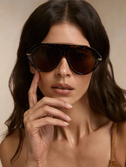 Tropiscape 1 Cặp kính gọng hình học cổ điển - Phụ kiện du lịch hoàn hảo cho nữ, kính phong cách đường phố, kính đi biển, phụ kiện đi biển cho nữ, kính thời trang cơ bản, phù hợp để phối cùng áo len, quần jeans, quần thể thao, áo hoodie, áo khoác và váy.