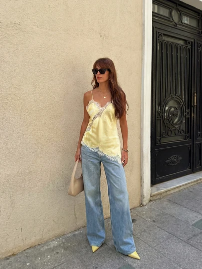 above the aurora 女士黄色缎面吊带背心，春夏蕾丝边V领无袖吊带衫，性感优雅休闲背心，适合日常穿着、约会、办公室、早午餐等场合。