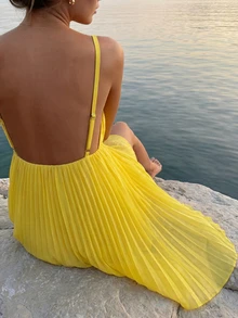 Đầm hai dây xếp ly cổ chữ V màu vàng Plameo Sweet Girl/Đầm ngắn mùa hè thiết kế độc đáo giúp làm trắng và thon gọn vóc dáng/Trang phục đi biển mùa hè thanh lịch - Màu vàng - Xem 2