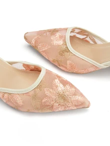 Rylithe 新款中国风白色高跟穆勒鞋，女士尖头蕾丝刺绣一脚蹬凉鞋，优雅，女士高跟鞋，优雅，派对装扮，夏季装扮 - 粉色 - 查看 5