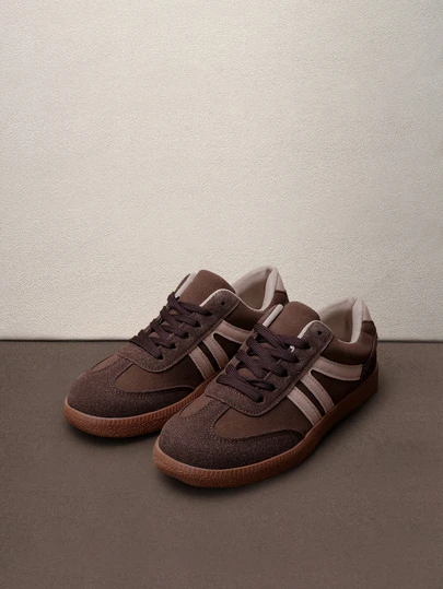 Hatastic 女士热门德式运动鞋，复古休闲系带平底鞋，轻便软底防滑户外多功能运动鞋