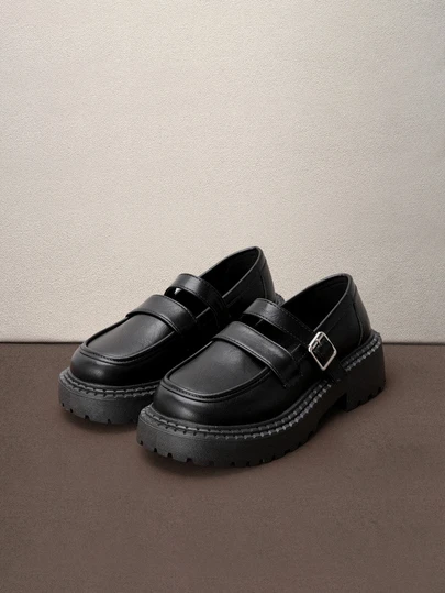 Hatastic 女士搭扣装饰厚底鞋，学院风黑色玛丽珍鞋，女士乐福鞋